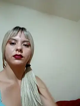 Maryyylove stripchat live cam model