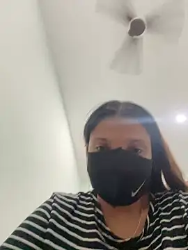 Miss_kanika76 stripchat live cam model