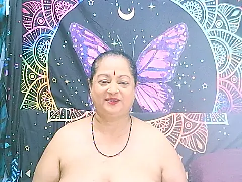 matureindian stripchat live cam model