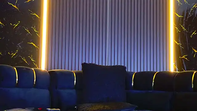 Amberstones stripchat live cam model