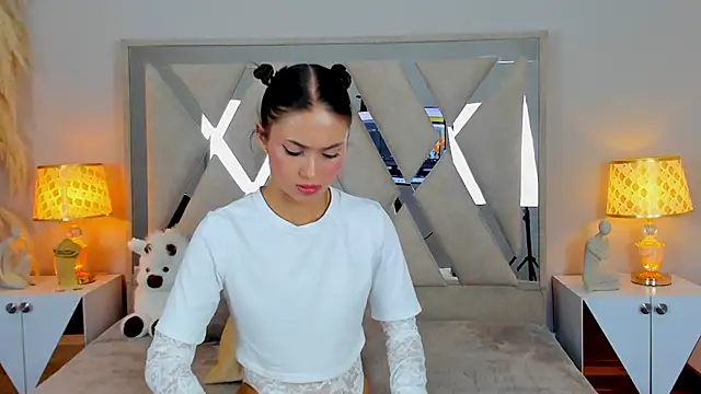 NicolMiller4 stripchat live cam model