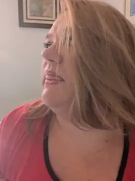 Jonesinjil stripchat live cam model