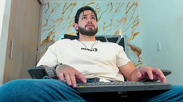 ElianKeiser stripchat live cam model
