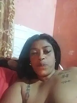 DOVE85 stripchat live cam model