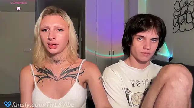 twl8vibe stripchat live cam model