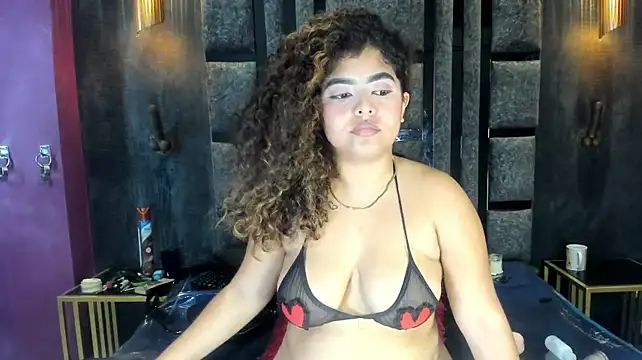 AlanaVelascos stripchat live cam model