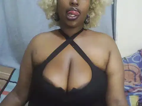 Vee_virgy stripchat live cam model
