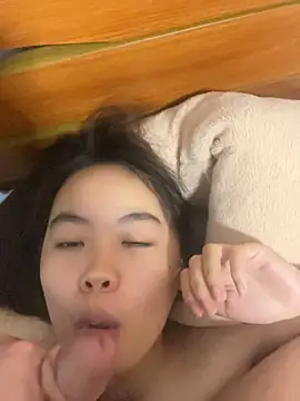 qingti520-18girl stripchat live cam model