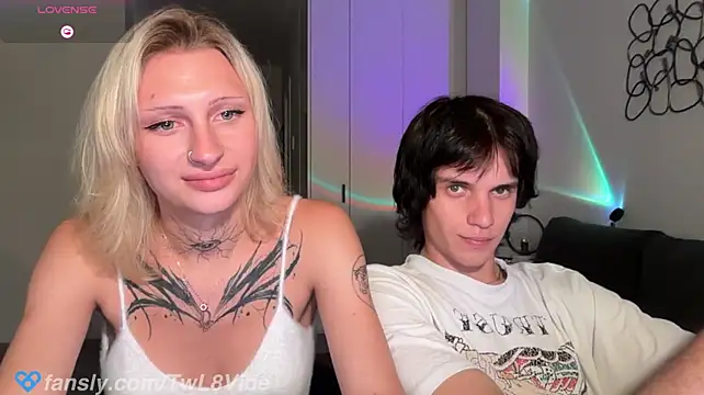 twl8vibe stripchat live cam model