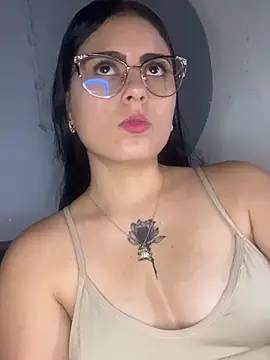 Vannelope stripchat live cam model