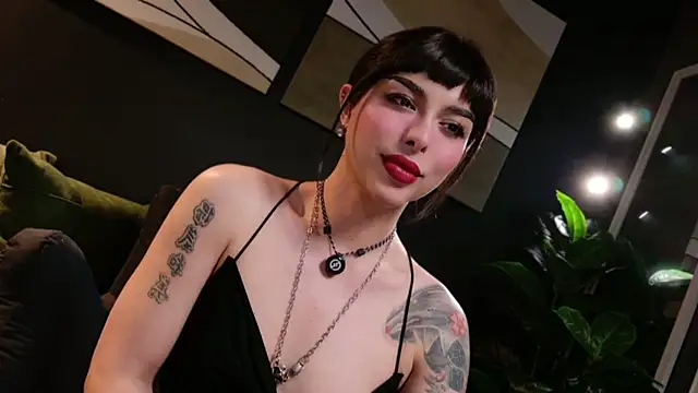 LetisiaRocks stripchat live cam model