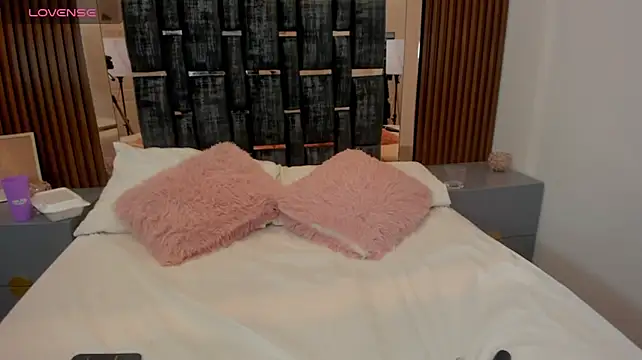 Sotf_Charlotte stripchat live cam model