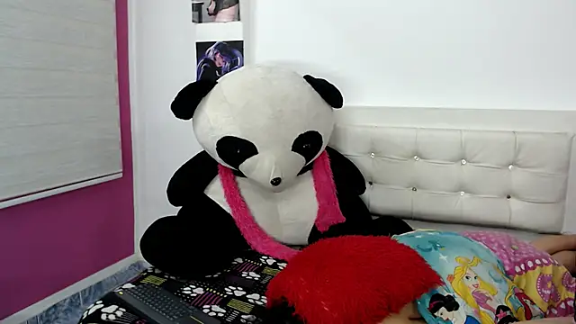 luna_and_logan_hot stripchat live cam model