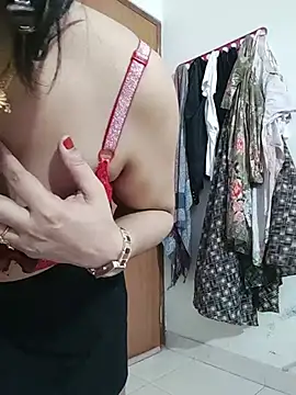 Odhora-20 stripchat live cam model