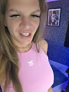 KimiCover stripchat live cam model