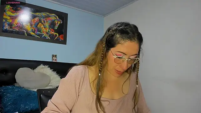 kaylaMinov_ stripchat live cam model