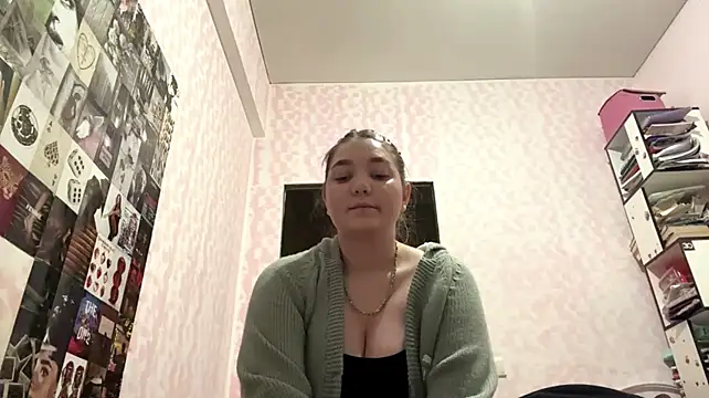 JanineThielman stripchat live cam model