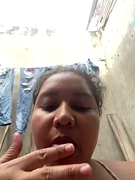 Ninibella stripchat live cam model