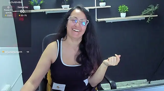 Lauryn_Jones stripchat live cam model