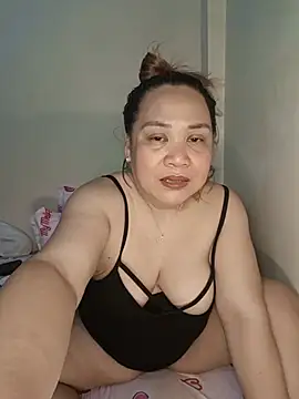 Sweet_asian_kylie stripchat live cam model