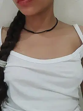 Cute_Naira6 stripchat live cam model