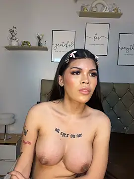 DanikaLovve stripchat live cam model