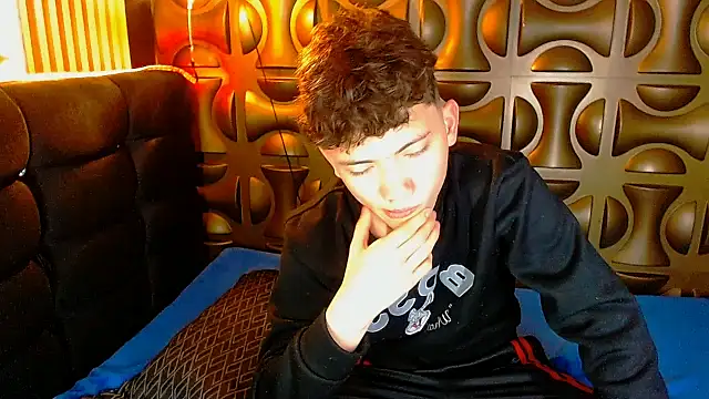 cruz_dante stripchat live cam model