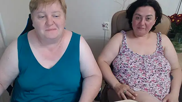 Lindy-Jeanie stripchat live cam model
