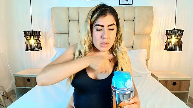 AdharaSmithh stripchat live cam model