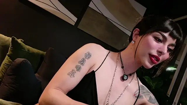 LetisiaRocks stripchat live cam model