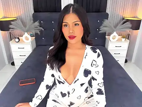 EllaCalifa stripchat live cam model