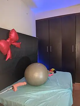 cleopatraa stripchat live cam model