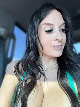 Kate-Paul stripchat live cam model