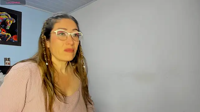 kaylaMinov_ stripchat live cam model