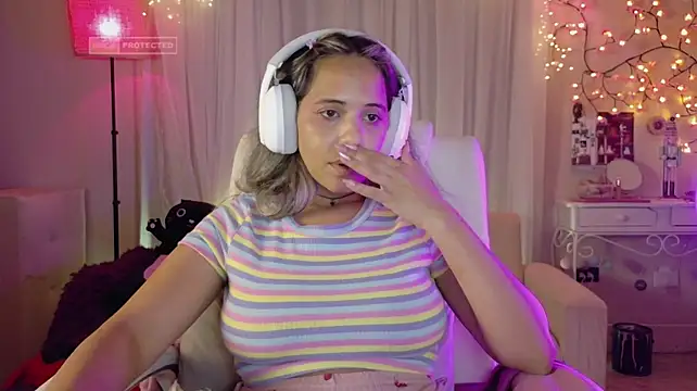 AllisonCatUwU stripchat live cam model