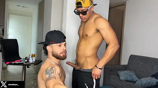 zoneboys stripchat live cam model