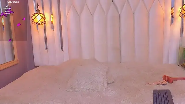 Megan_Do_Santos stripchat live cam model