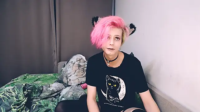 Littlepinkcat stripchat live cam model