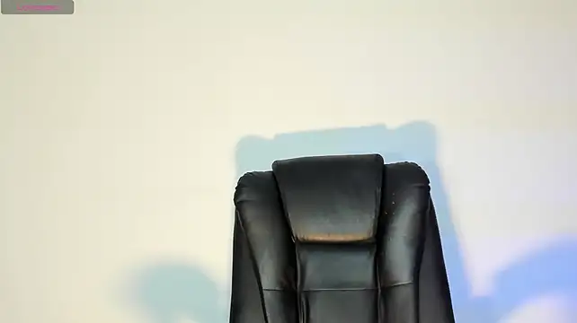 bella_hadid1_ stripchat live cam model