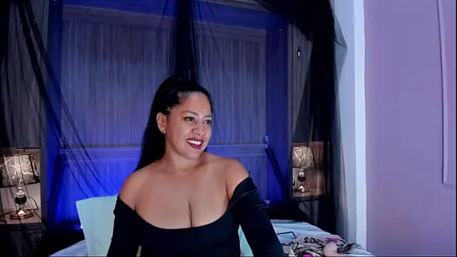 AllieBennet stripchat live cam model