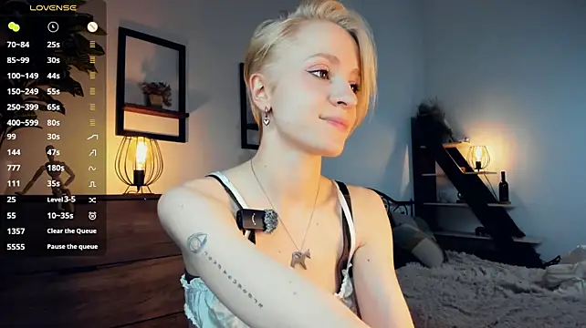 JanettePerro stripchat live cam model