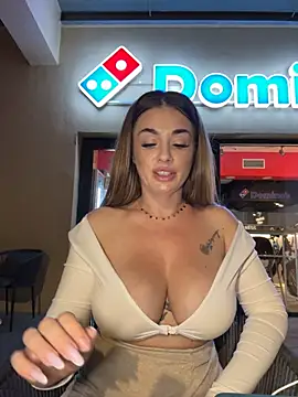 IsabellaEtthan stripchat live cam model