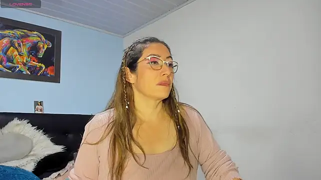 kaylaMinov_ stripchat live cam model
