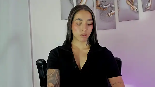 KAYLA_BATISTA stripchat live cam model
