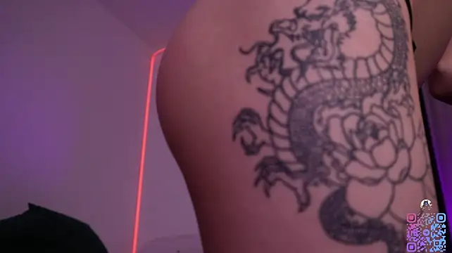 MilaSweeet stripchat live cam model