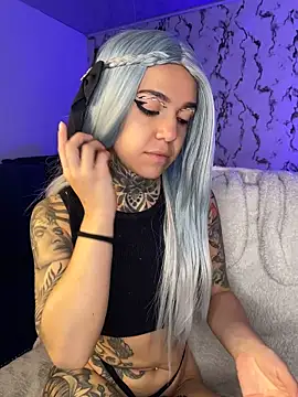 Lunai_gh stripchat live cam model