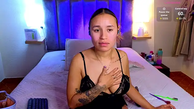 Victoria_Hils stripchat live cam model