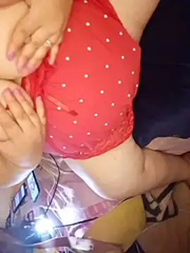 Sara-beela stripchat live cam model