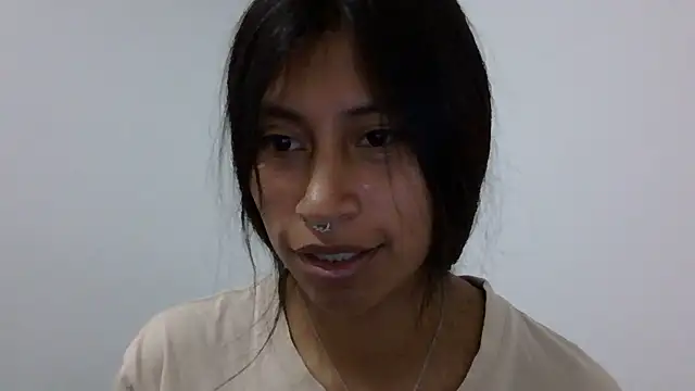 Pocahontas_Honey stripchat live cam model