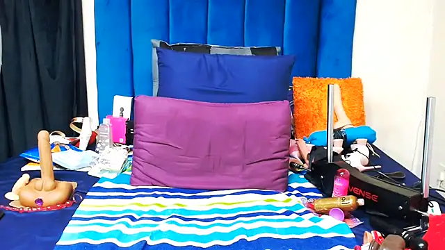 Freakyslut-39 stripchat live cam model